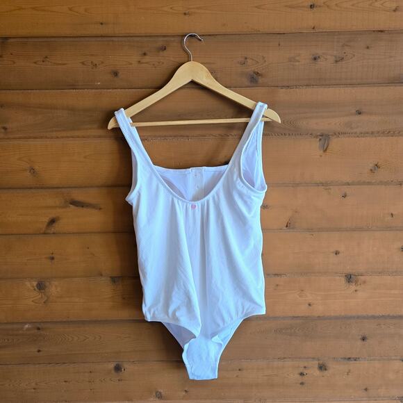 Stoney Clover Lane x Target White Ribbed One Piece Swimsuit Heart Henley 18W - Picture 3 of 6